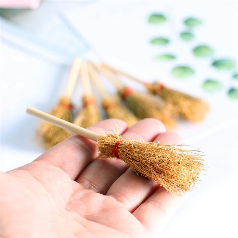 5/10/20Pcs Mini Broom Straw Hanging Witches Miniature Prop Brooms Craft DIY Decor Broomstick Small Toys for Halloween Party