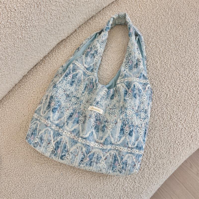 

Korean girl heart lace shoulder bag versatile commuter underarm bag large capacity female student canvas bag