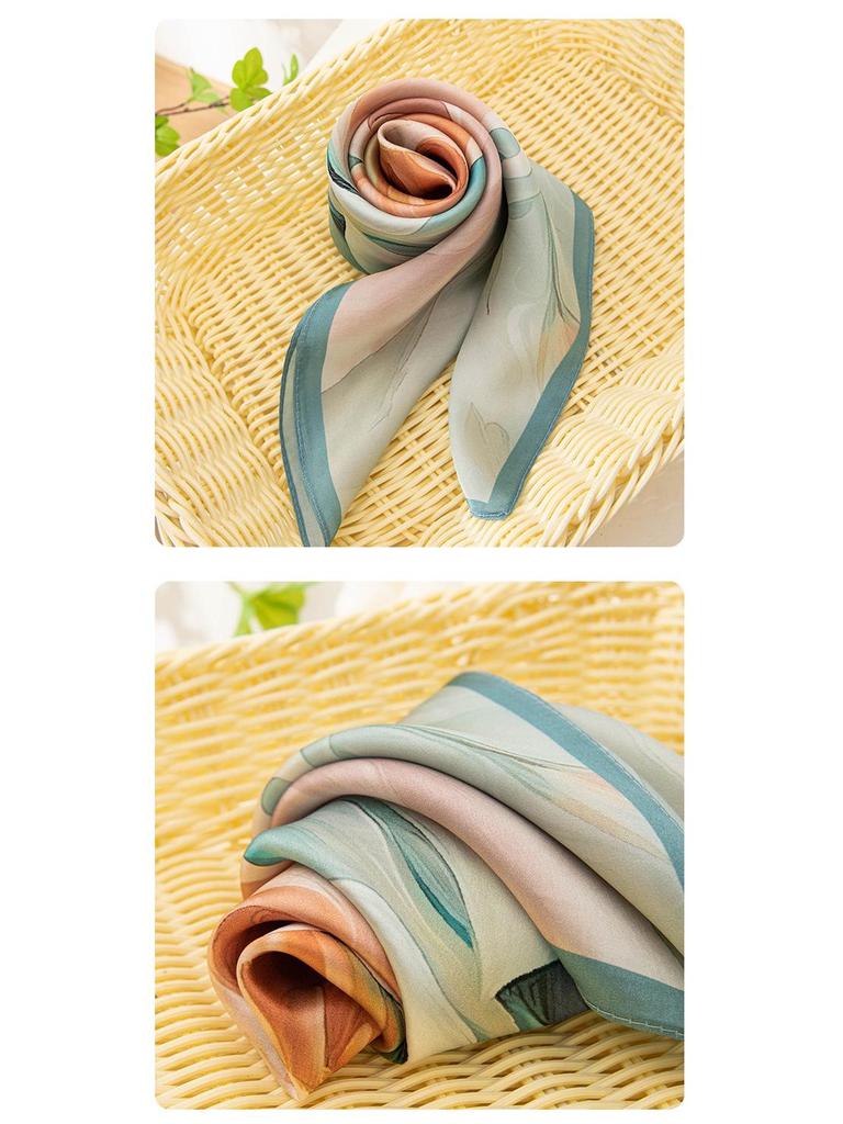 Herbstschal mit Pfingstrosen-Print und blauem Rand - Modischer quadratischer Halswärmer, perfektes Geburtstagsgeschenk für Mama