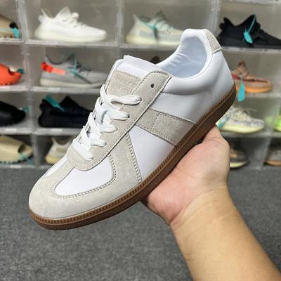 Zapatos de entrenamiento alemanes de alta calidad para hombre de cuero genuino zapatos de mujer talla grande casual zapatos blancos pequeños de un pedal retro cuero suave Forrest Gump