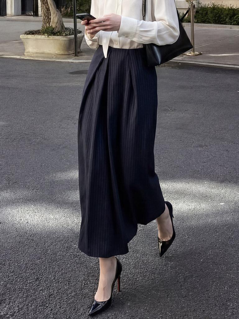 Stay With Me Pin Stripe Waist Pleated Skirt_Navy