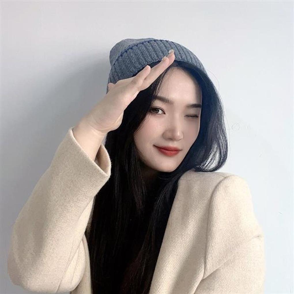 Seven Day Fleece Knit Beanie (Gray)