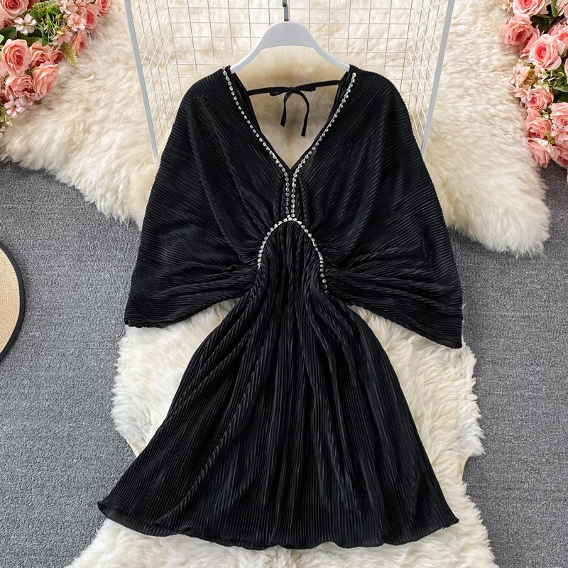 

Высококачественное сексуальное темпераментное свободное плиссированное платье с v-образным вырезом и открытой спиной на талии и рукавами «летучая мышь» One Size