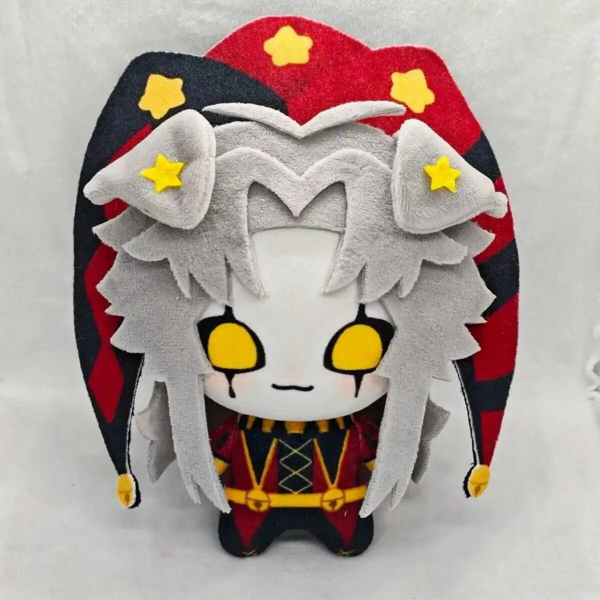 Nouveau Le Cirque des Freaks Peluche Bouffon Pierrothe Arlequin Freaks Pierrot Peluche Jouet Périphériques Anime Jeu Peluche Pendentif Cadeau