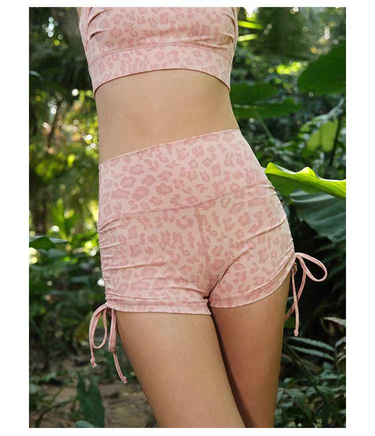 

Новый ударопрочный комплект для йоги: Сексуальный спортивный бюстгальтер с принтом и шорты на кулиске Large