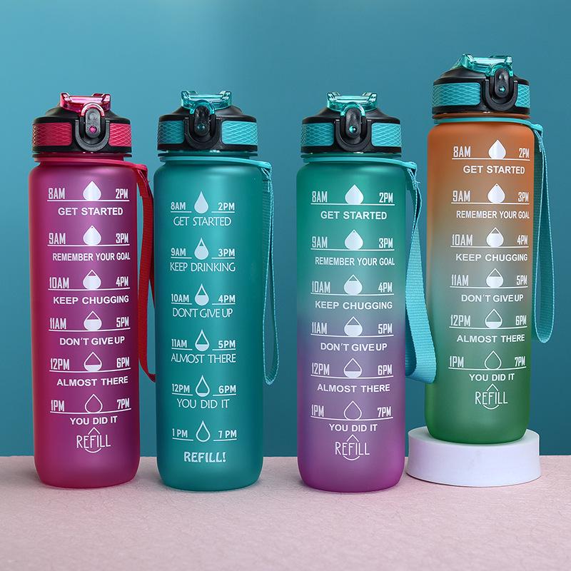 Gradient Plastic Sports Water Bottle with Bounce Lid - Large Capacity for Students & Outdoor Fitness