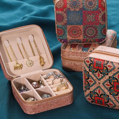 Przenośne Pudełko na Biżuterię Lekkie Pudełka do Przechowywania Kolczyków w Stylu Vintage Kolczyki Naszyjnik Pierścionki Etui Kwadratowy Organizer na Zamek Błyskawiczny