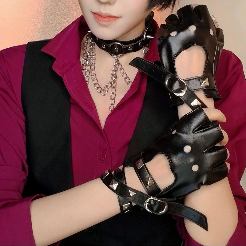 

Dark Punk Rivet Half Finger Leather Gloves Female Subculture Y2g Sexy Handsome Motorcycle Cos Show Finger Tide Rivet Wrist Leather Gloves(1 pair)