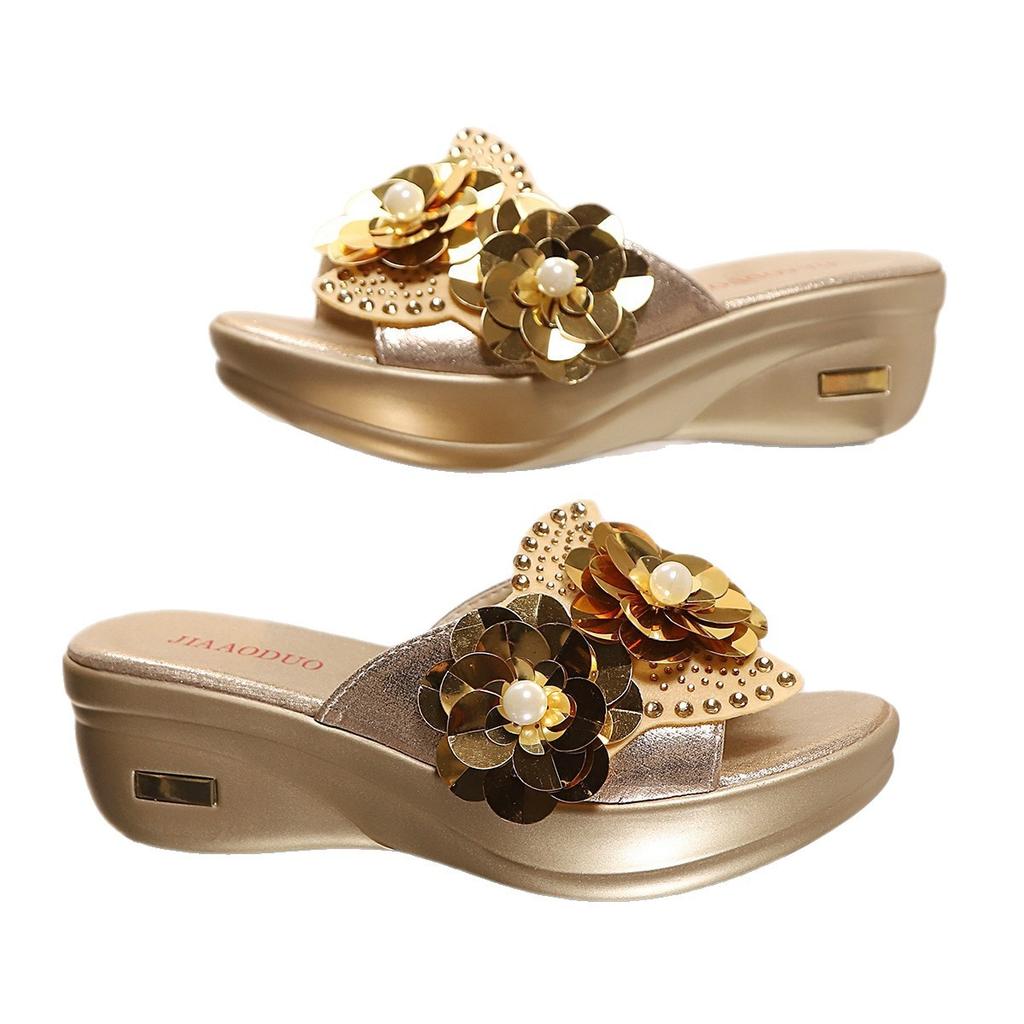 Fashion slope heel cool slippers women's 2025 summer new rhinestone flower fish mouth slippers thick bottom muffin word slippers
