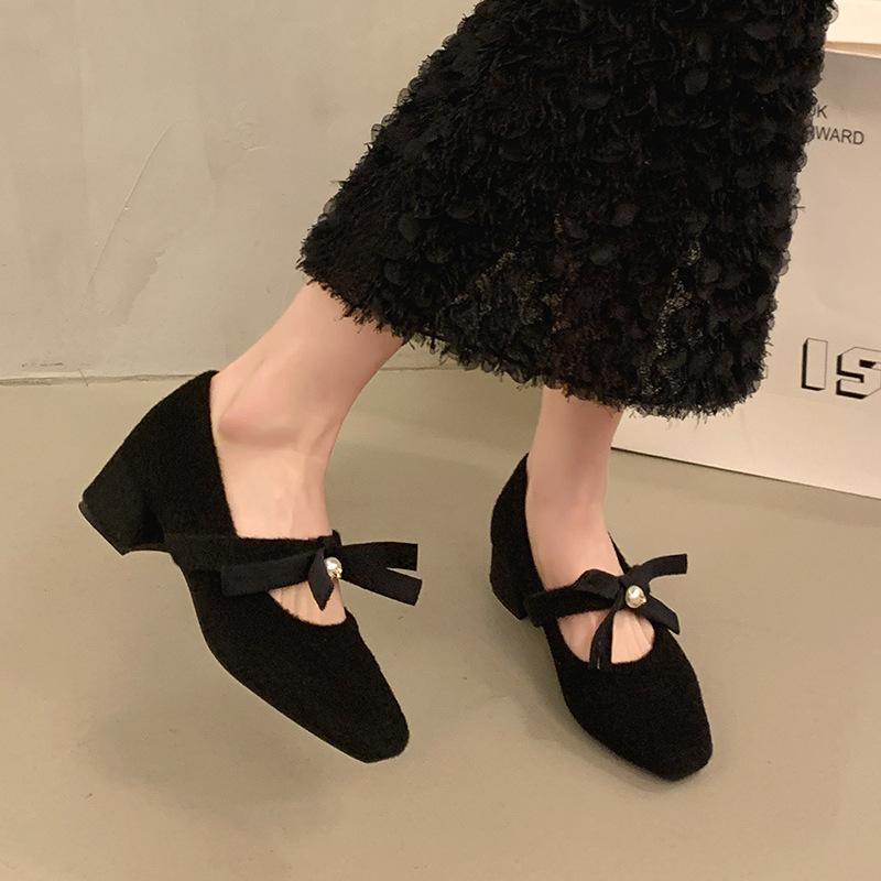 Bogen grauwollene Einzelschuhe Damen Winterwollschuhe tragen sanfter Feenwind dicker Absatz Innenhöhe Mary Jane Schuhe