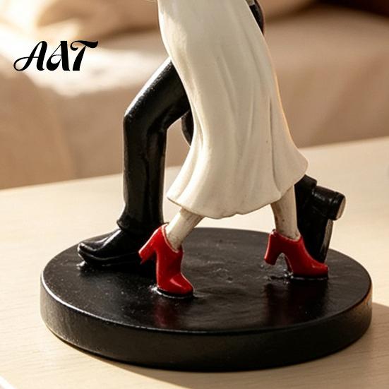 Resin Gothic Decor for Home Day of The Dead Dancing Skeleton Couple Figurine, Halloween Wedding Statue Lover Statue, Romantic Bride Groom Sculpture