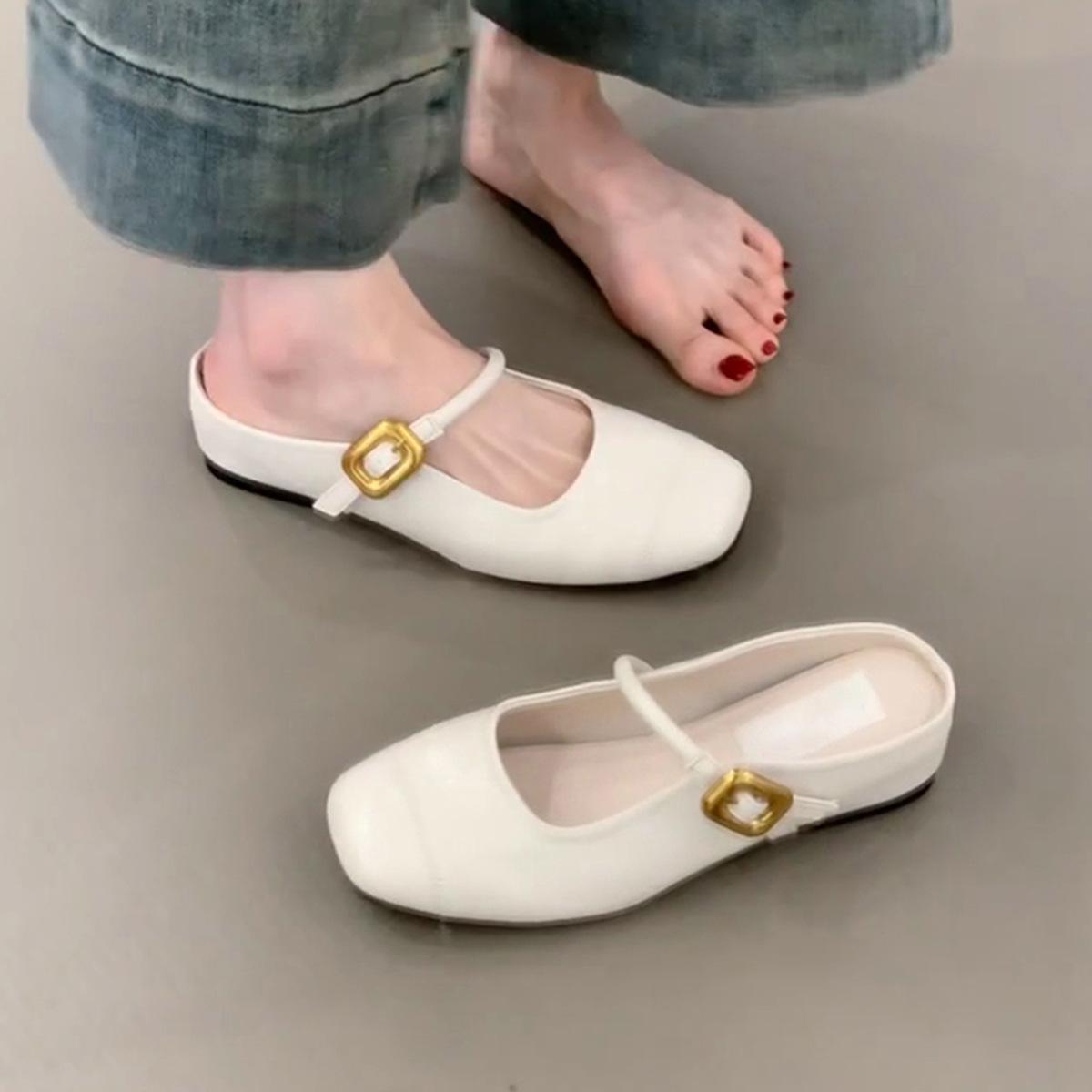 

Inner heightening version Square head retro inner heightening half slippers Women s word with light mouth versatile commuter bag head sandals 39