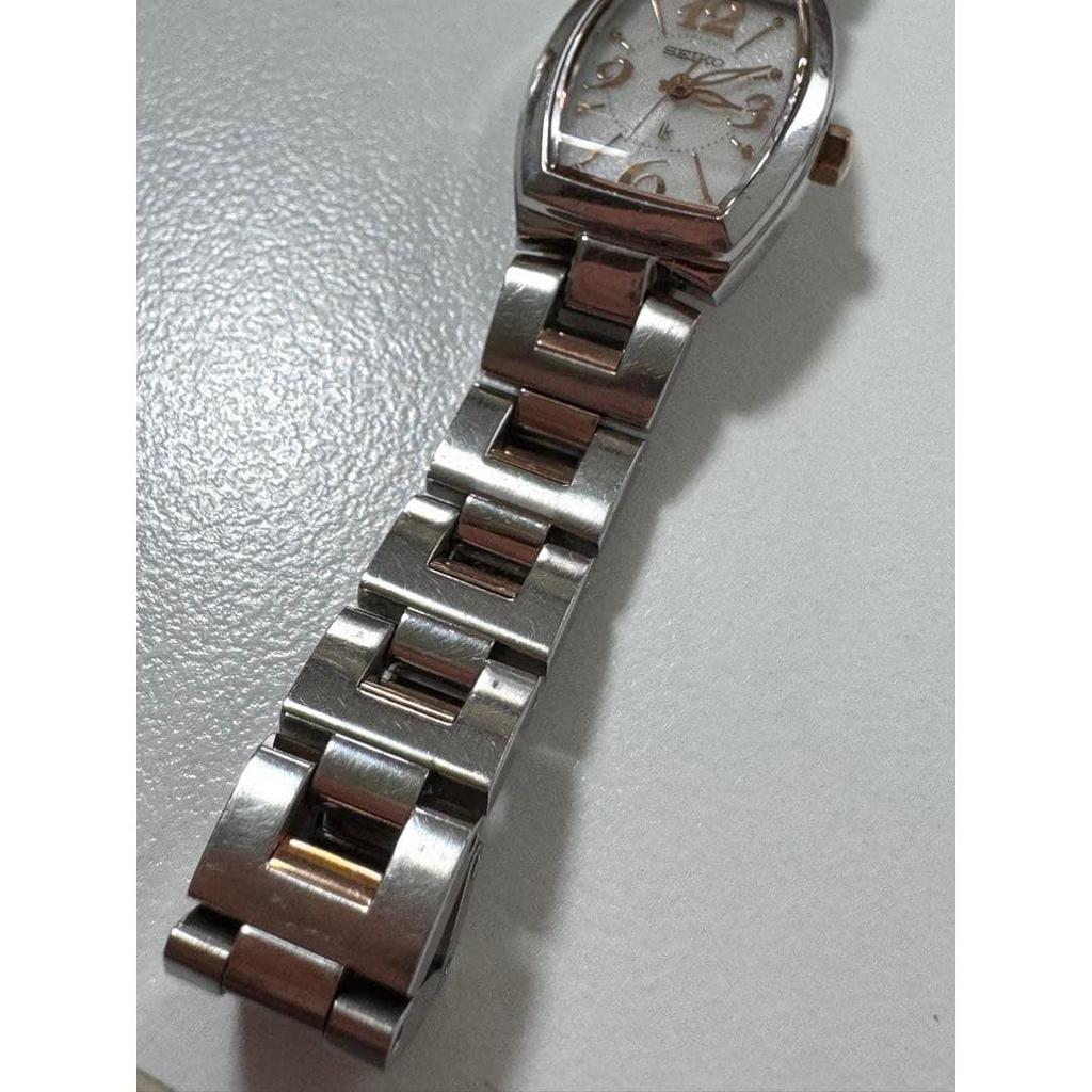 Used SEIKO LUKIA Tonneau type combination color ladies watch immovable item