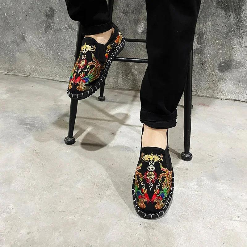 Fashion Cloth Shoes Embroidery Flower Social Guy Male Moccasin-Gommino Student Casual Shoes Fashion National Chinese Style 2024