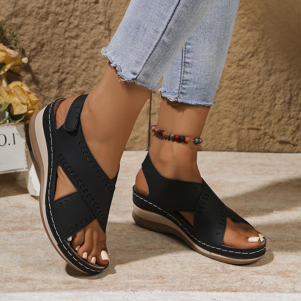 Fashion New Women's Platform Light Sandals Classic Retro Breathable Hollow Casual Summer Vacation Beach Walking Shoes Sandalias De Mujer