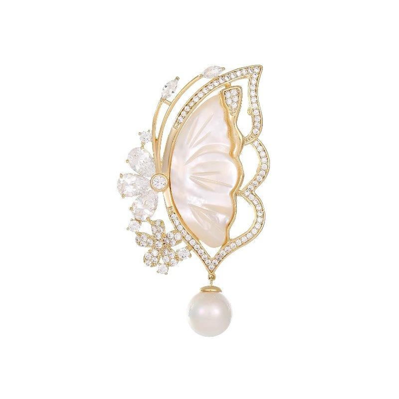 Exquisitely Carved Butterfly Brooch, High-end Feminine Charm, Imitation Pearl Brooch, Niche Design Sense Brooch