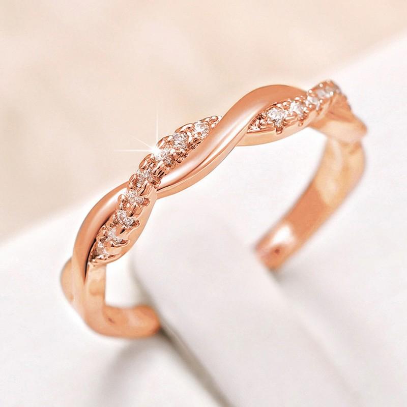 Fancy Women's Finger Ring Twist Band with Sparkling Cubic Zirconia Hot Wedding Engagement Rings Fashion Versatile Jewelry