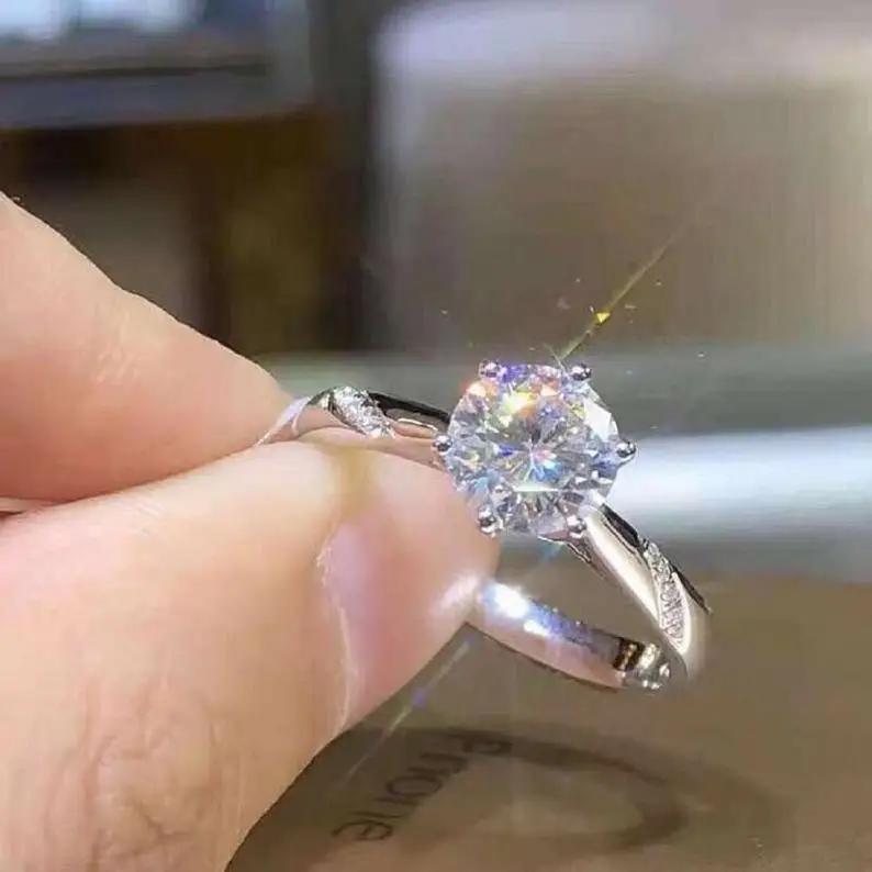 New Arrival Female Ring  Sterling Silver AAA Dazzling 6 Claws Round Zircon Crystal Finger Ring for Women Wedding  Gift