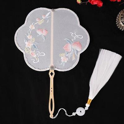 Bekleidungszubehör Heimdekoration Mit Quaste Langer Griff Chinesischer Retro-Stil Stickerei Handfächer Perlenbesatz