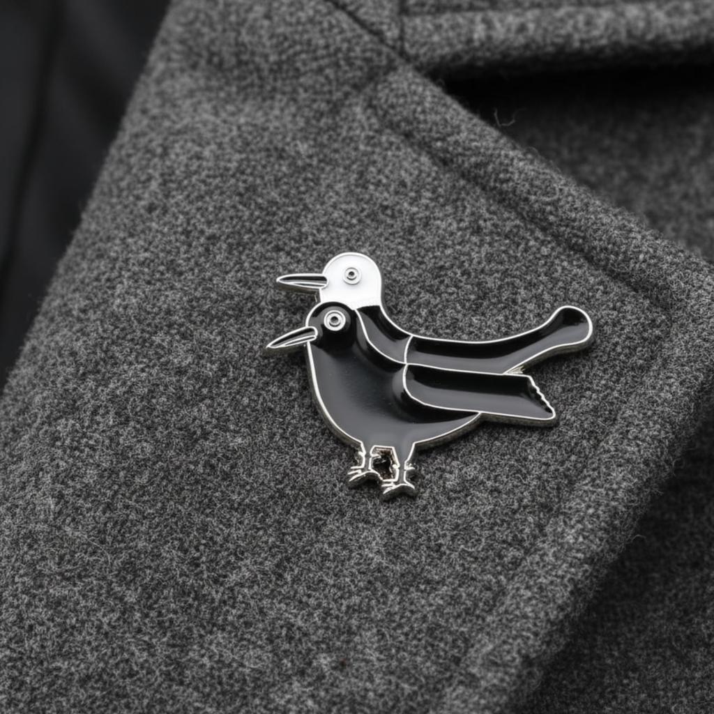 Don Flyee Yogennotori (Demonic Bird) Pin, Butterfly Clutch, Lightweight Alloy Accessory, Amulet, Gift, C0062