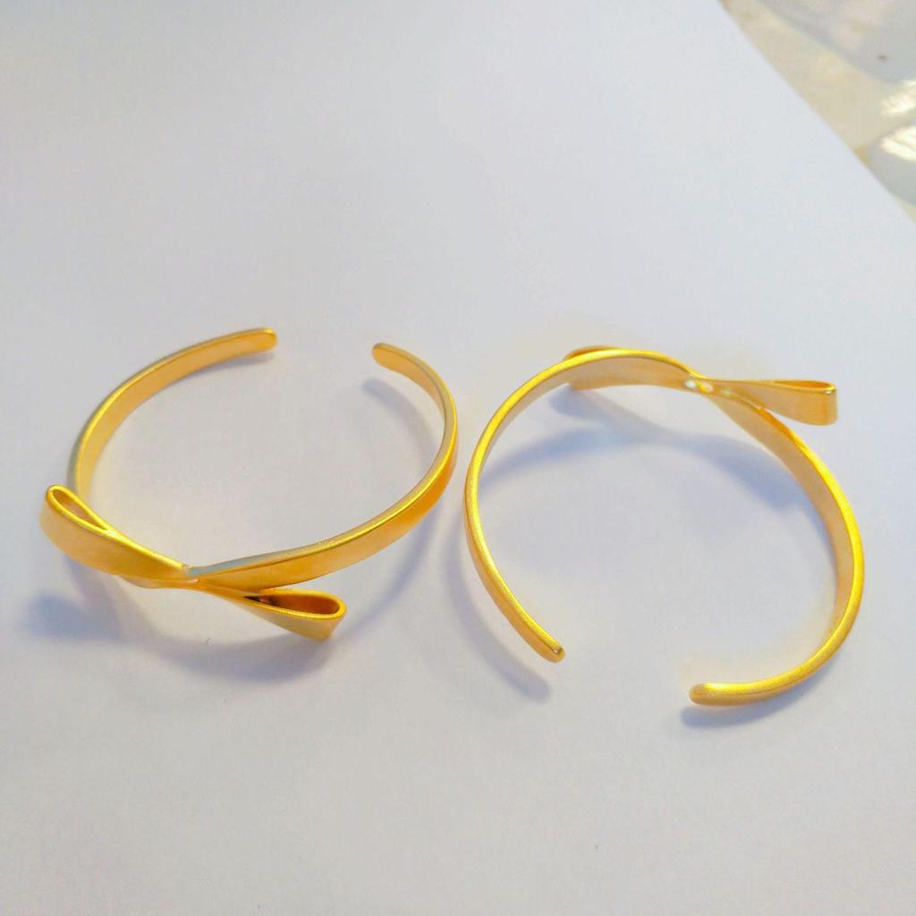 Gold-Plated Copper Open Bow Bangle for Women - Celebrity Style Jewelry