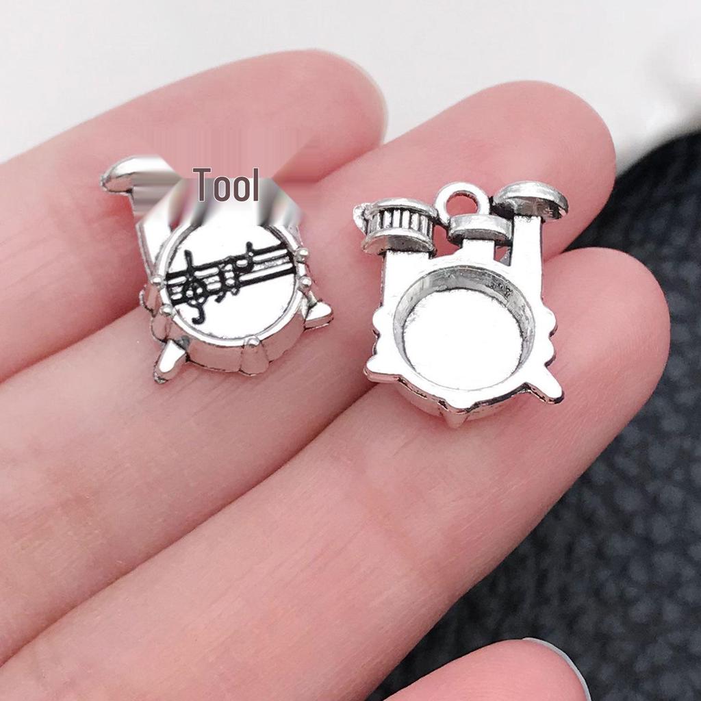 Mixed 30-Piece Musical Instrument Alloy Pendant Set with Guitar, Notes, and Mini Music Jewelry Accessories