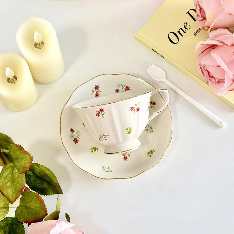 250ML Design Luxueux Sens du Haut de Gamme Tasses à Café Françaises Niche Exquis Ensemble Fait Main Ensemble Tasse et Soucoupe Européens Boîte Cadeau
