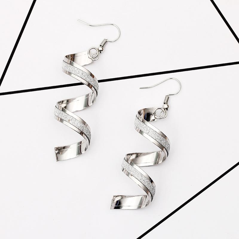 

Foreign Trade New Personality Wild Spiral Curved Geometric Earrings Frosted Earrings Design Sense Wave Curve Earrings Zircon мідний
