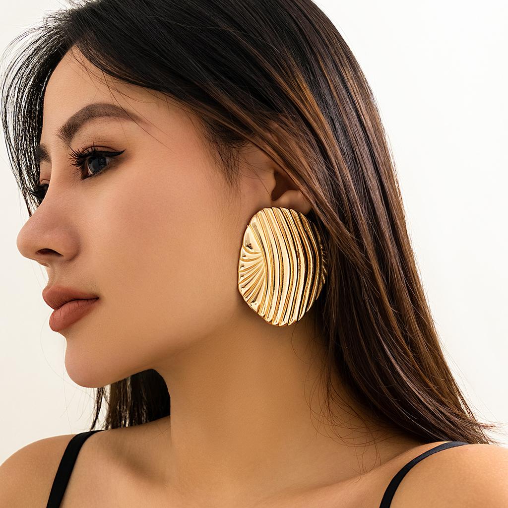 Shell Metal Ocean Wind Earrings, Niche Design Sense Exaggerated Striped Big Stud Earrings
