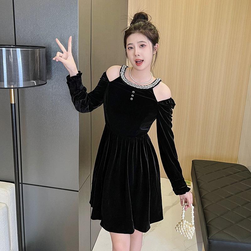 French Hepburn Off-Shoulder Velvet Little Black Dress - Retro Court Style, Petite Princess Dress