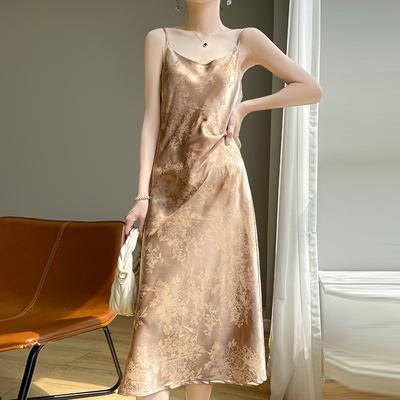 Women's Spring and Summer Lean Jacquard Halter Dress with A Line Collar To Show The Temperament of The Mid-length Dress