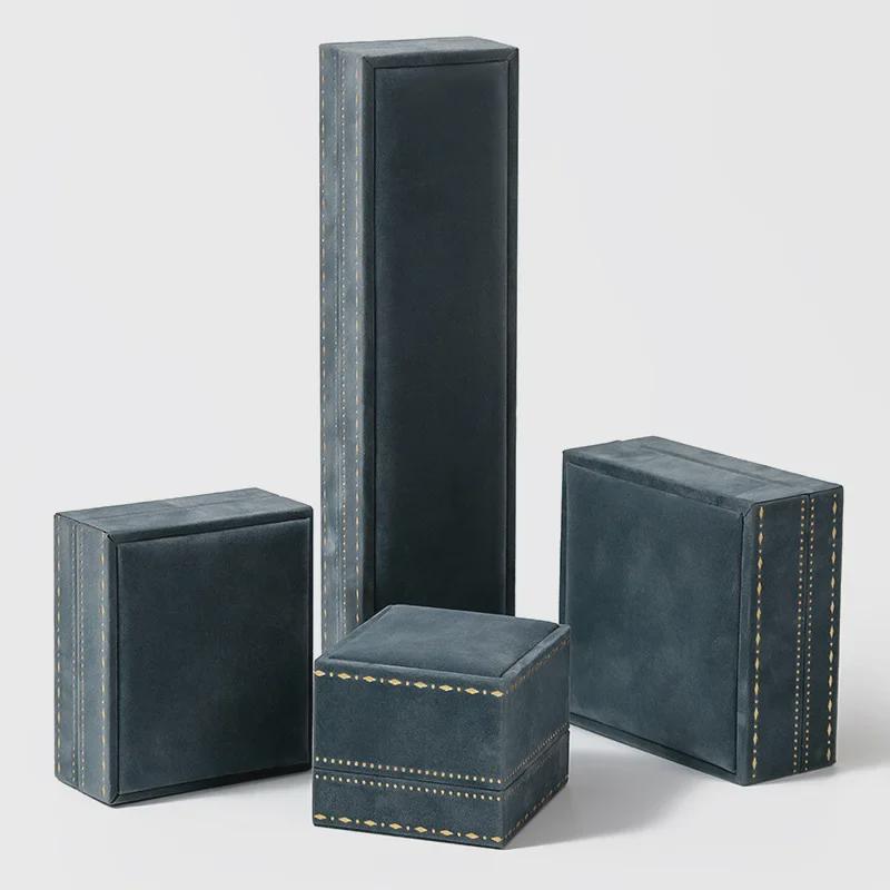Luxurious Velvet Jewelry Box with Thickened Right-Angle Convex Edges for Rings, Pendants, and Bracelets