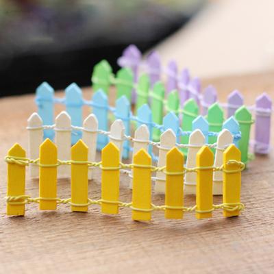 2 Pcs Mini Wood Fence Micro Landscape Ornaments 4x1.2 Inch Miniature Fairy Garden Picket Fence Figurine for Dollhouse Home Garden Plant Pot DIY Crafts