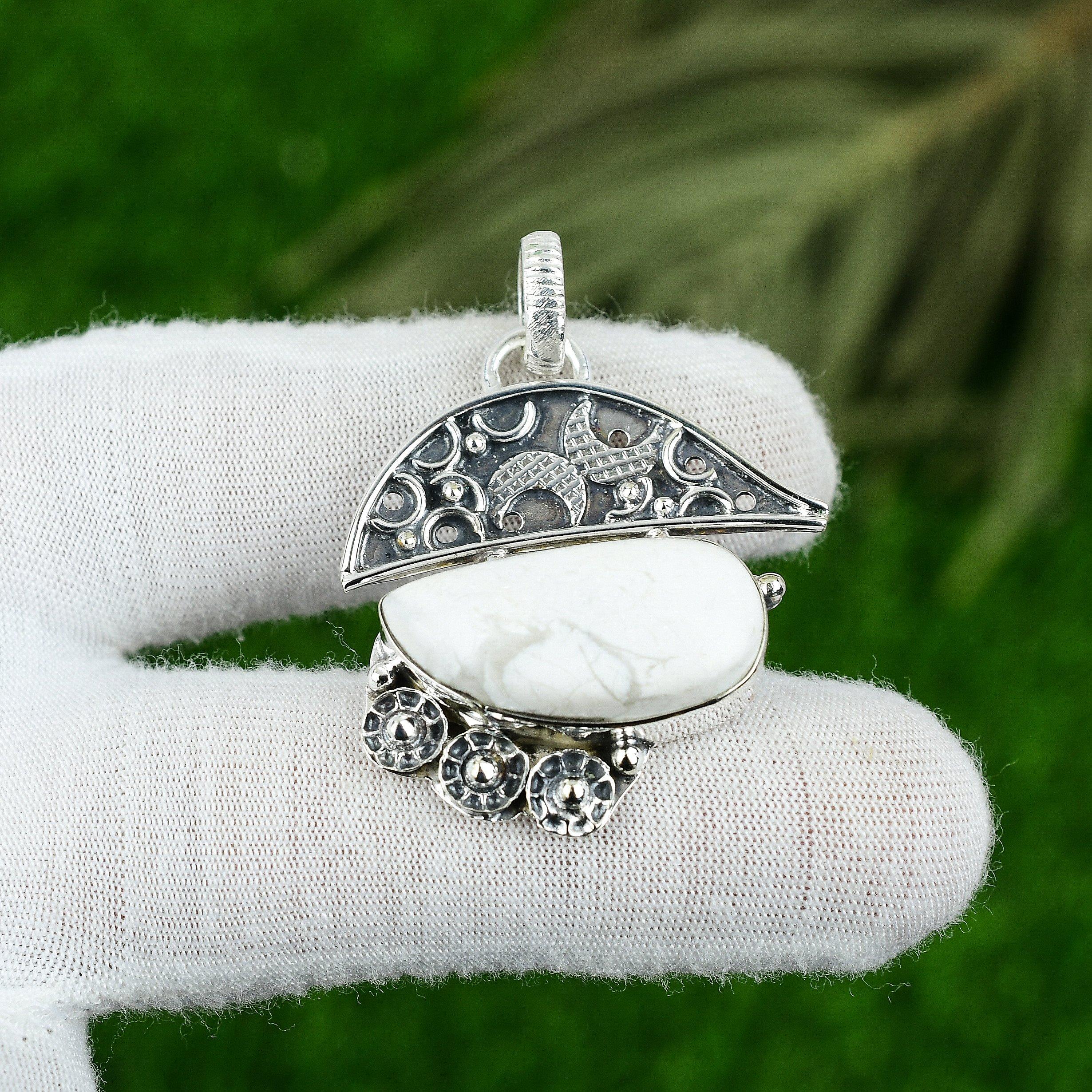 Natural Howlite Gemstone Pendant White 925 Sterling Silver Indian Jewelry