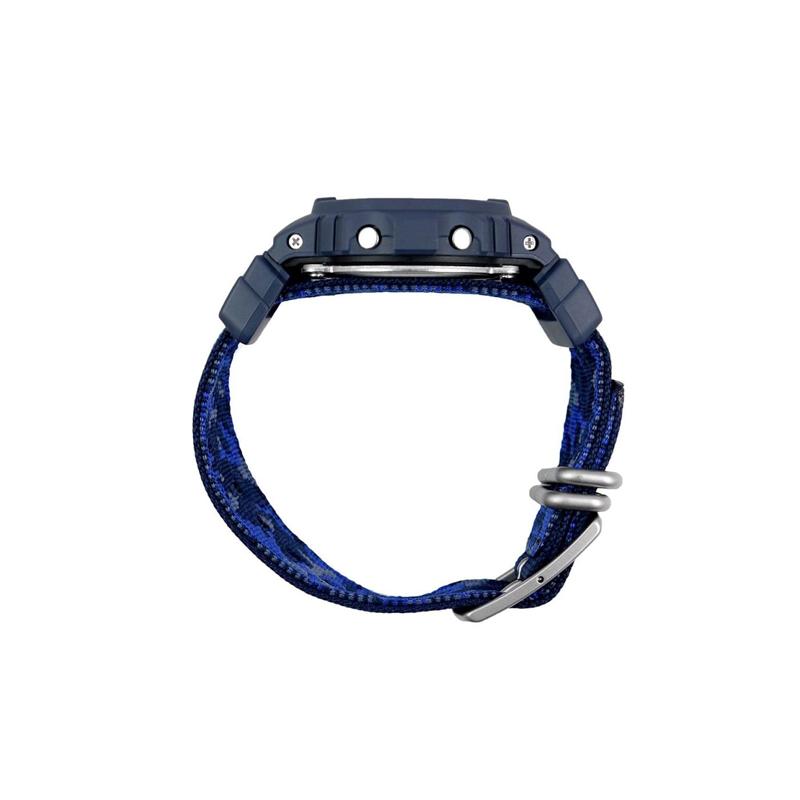 Casio series fashionable retro retro small square LCD display square dial sports waterproof quartz movement Japanese and Korean watch DW-5600LU-2