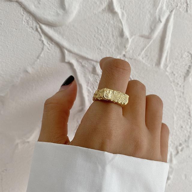 

ANENJERY Кільця з прямокутною нерегулярною текстурою для жінок. Кільця для творчої індивідуальності. Регульовані корейські ювелірні вироби Resizable золотий