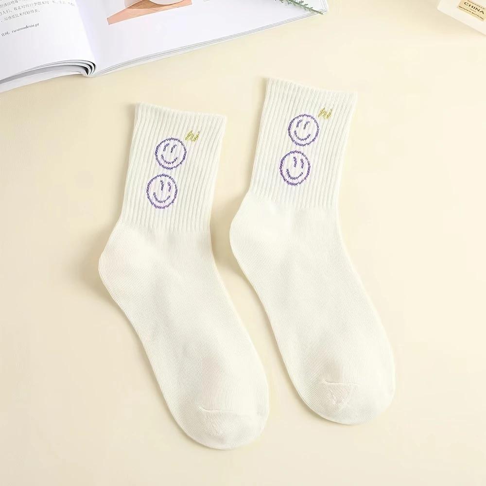 Spring, Autumn and Winter Models 4 Pairs of Fluorescent Green Letter Cute Autumn and Winter High Elastic Sports Mid-Calf Socks