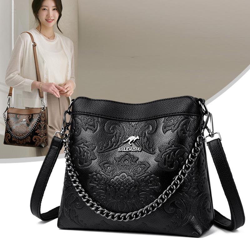 Chinese Wind Pressure Variable Printing New Shoulder Messenger Bag Small Bag Women's Fashion Versatile Middle-aged Mother Bag Tide