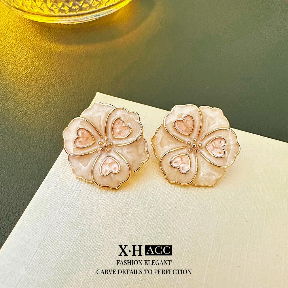 Vintage Bow Earrings: Timeless, High-End Retro Fashion Accessory