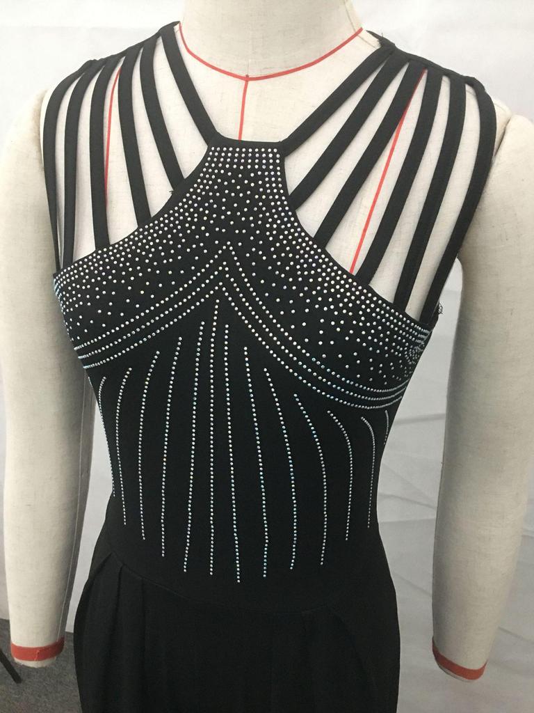 2023 Strass Weitbein-Jumpsuit: Europäischer & Amerikanischer Sommerstil, Taillenbetontes einfarbiges Kleid