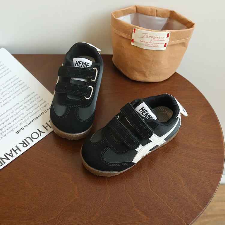Children's Sports Shoes 2025 Spring and Autumn Soft-soled Non-slip Board Shoes Boys Forrest Gump Shoes Girls Shoes Little White Shoes German Training 