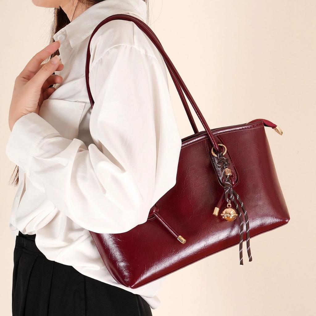 Red Bridal Wedding Bag Women'S French Oil Wax Red Stick Bag Premium Niche Underarm Shoulder Bag