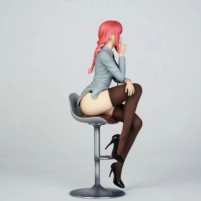 25cm Chainsaw Man Uniform Makima Sitting Pose Figure Desktop Computer Case Ornament Anime Model Toy Gifts For Adult Collectors