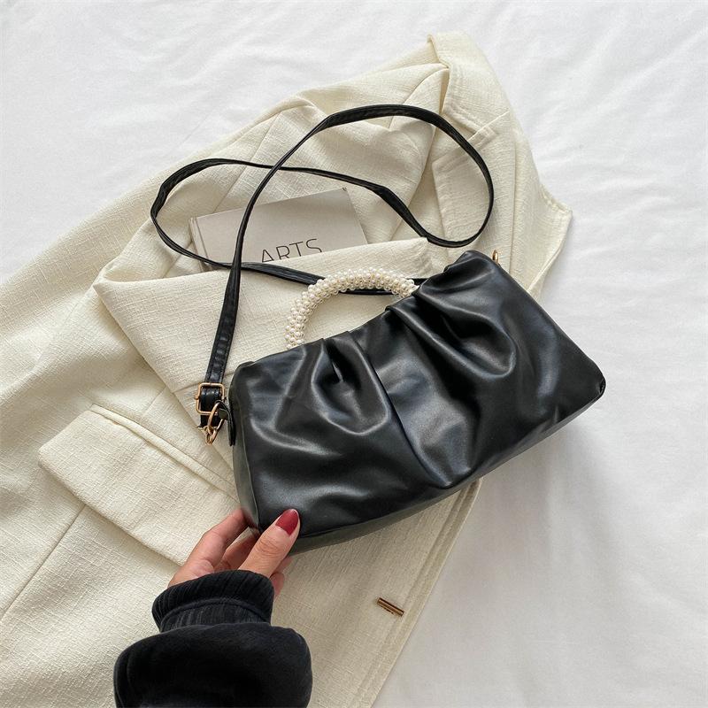 Gefaltete Mode ausländischer Stil Perlenhandtasche 2025 Frühling neu vielseitig ins Textur Schulter Messenger kleine quadratische Tasche