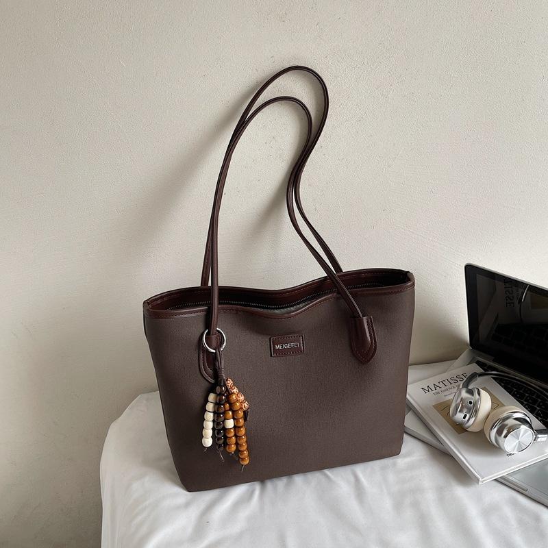 Korean Version of Foreign Style Casual Shoulder Bag Women's New High-value Large-capacity Armpit Bag Fashionable and Simple Tote Bag Foreign Style