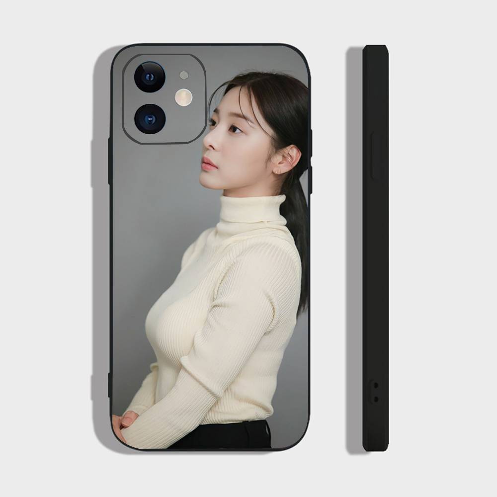 

Korean Celebrity S-Seol In A Phone Case For IPhone 17 Air 16 15 14 13 Pro Max 11 12 Black Silicone Cover IPHONE 14PRO