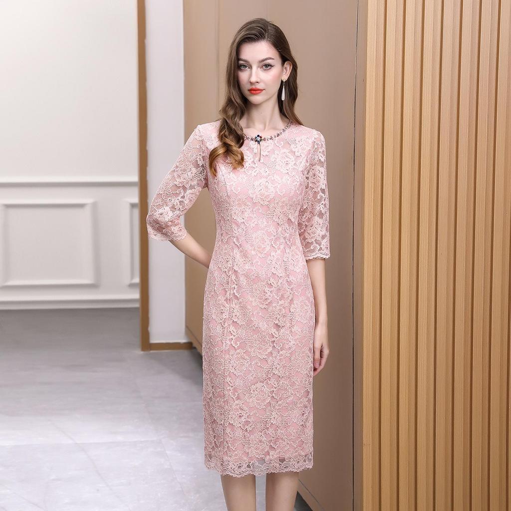 Elegant Spring Lace Qipao: Mid-Length Chinese Style Evening Gown for Weddings and Banquets