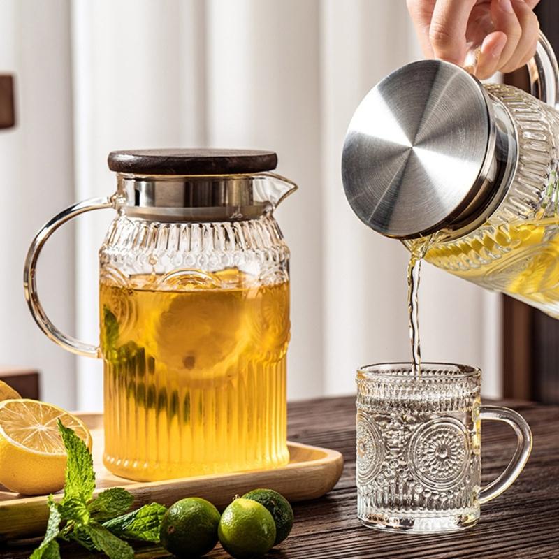 Easy to Cleaning Glass Water Pitcher with Retro Sun Pattern Lid Large Capacity for Family Gatherings and Homes Kitchen Use