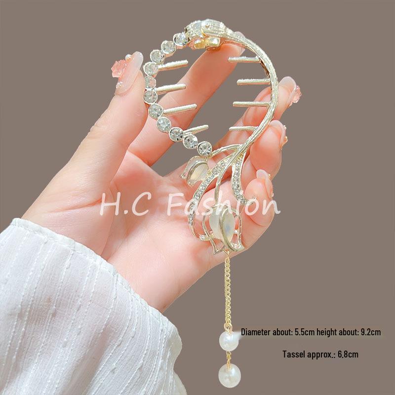 Elegant Lily of the Valley Tassel Hairpin: Timeless Updo Clip for a Refined Look