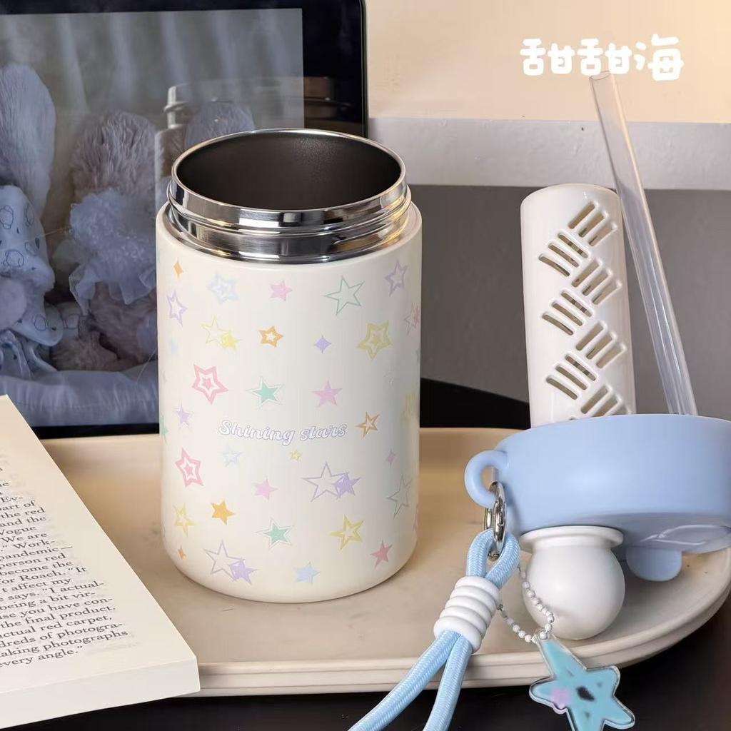 Portable water cup High quality and large capacity ins wind student straw cup Campus thermos cup High value and portable
